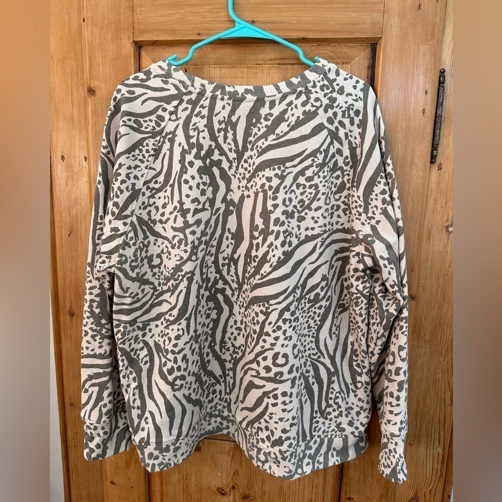 Kelly Renee Animal Print Sweatshirt Size XL/16-18 Y2K Mobwife Vibes